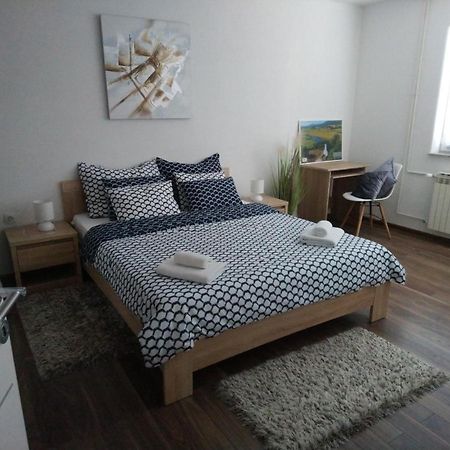 Apartman Danijela Otočac Exterior foto