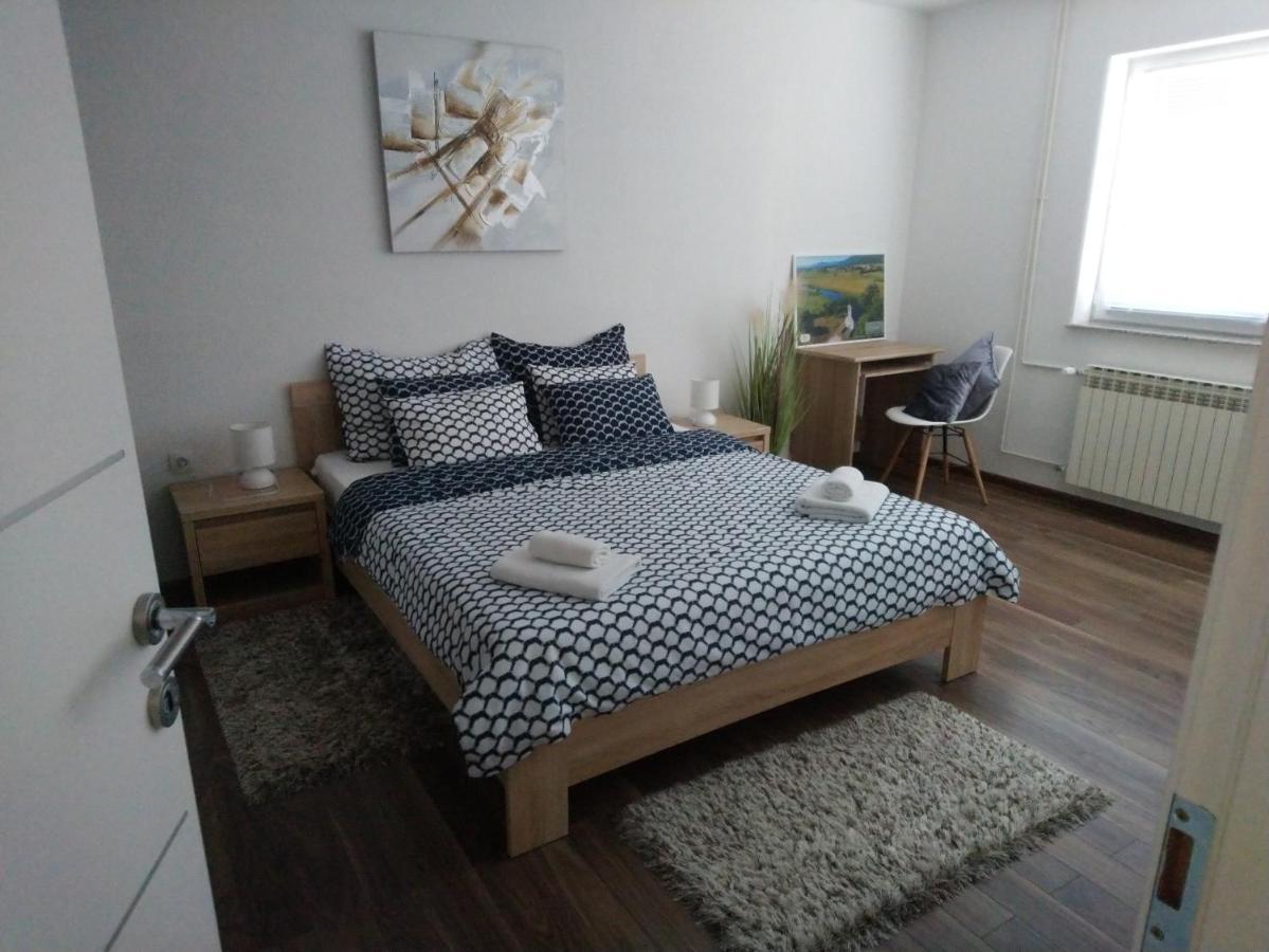 Apartman Danijela Otočac Exterior foto