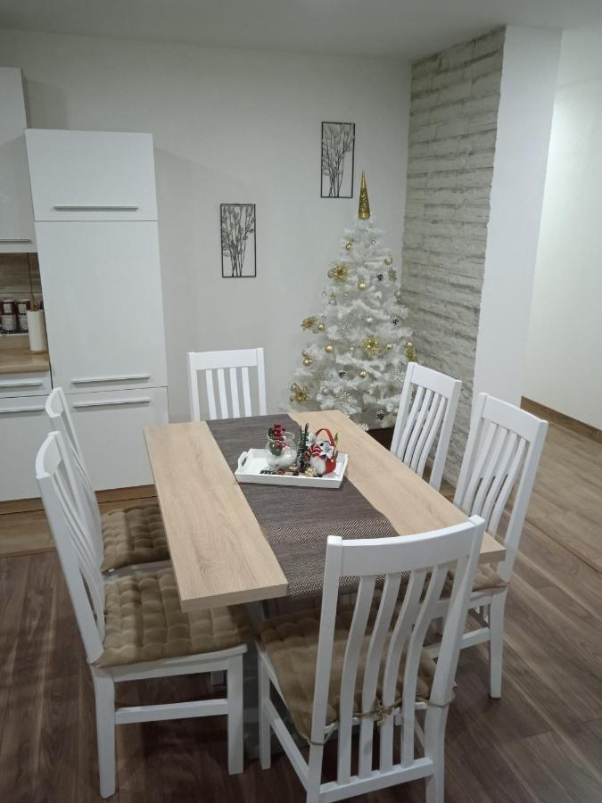 Apartman Danijela Otočac Exterior foto