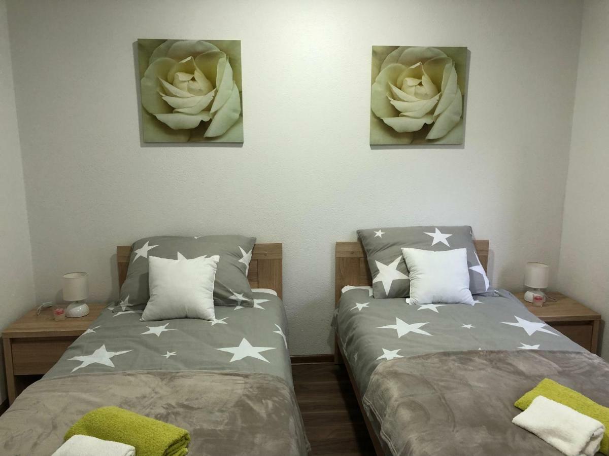 Apartman Danijela Otočac Exterior foto